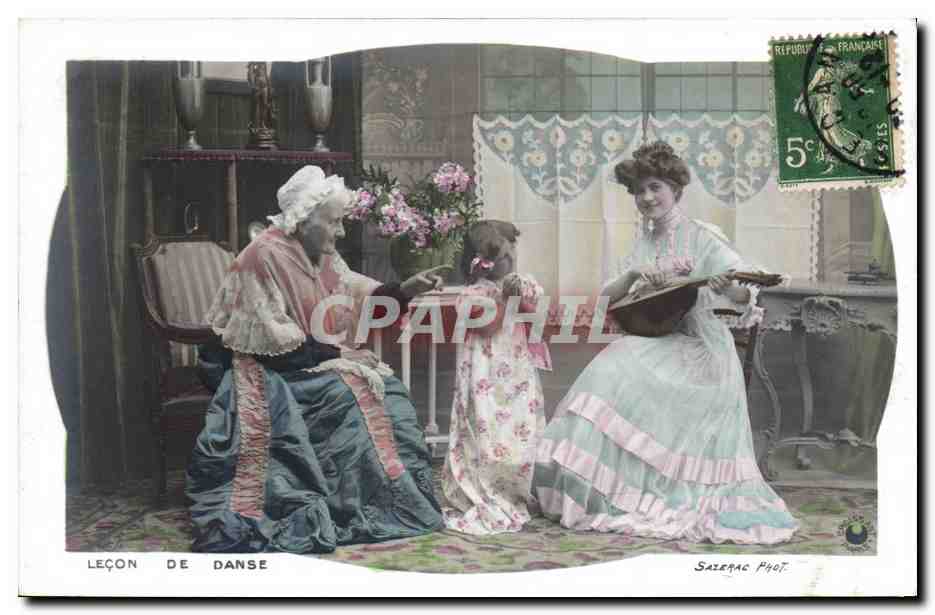 CPA Lecon de danse Femme Enfant Grand Mere 