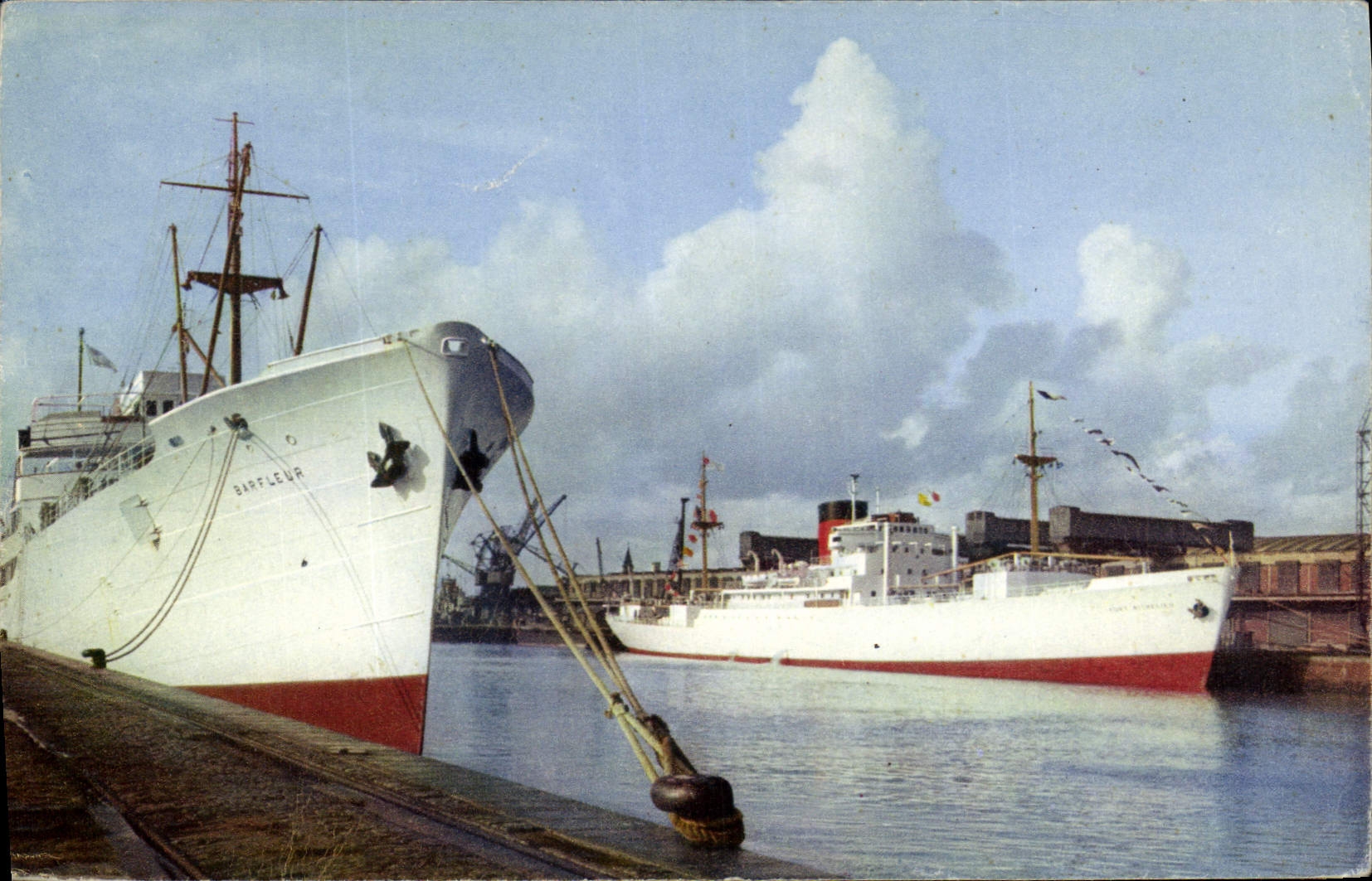 Fort Richelieu — Bananiers dans le port de Dieppe — Édité par le Comité National de l'Enfance