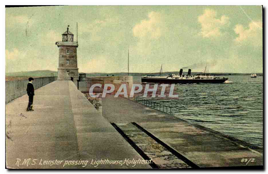 CPA Bateau RMS Leinster passing lighthouse Holyhead