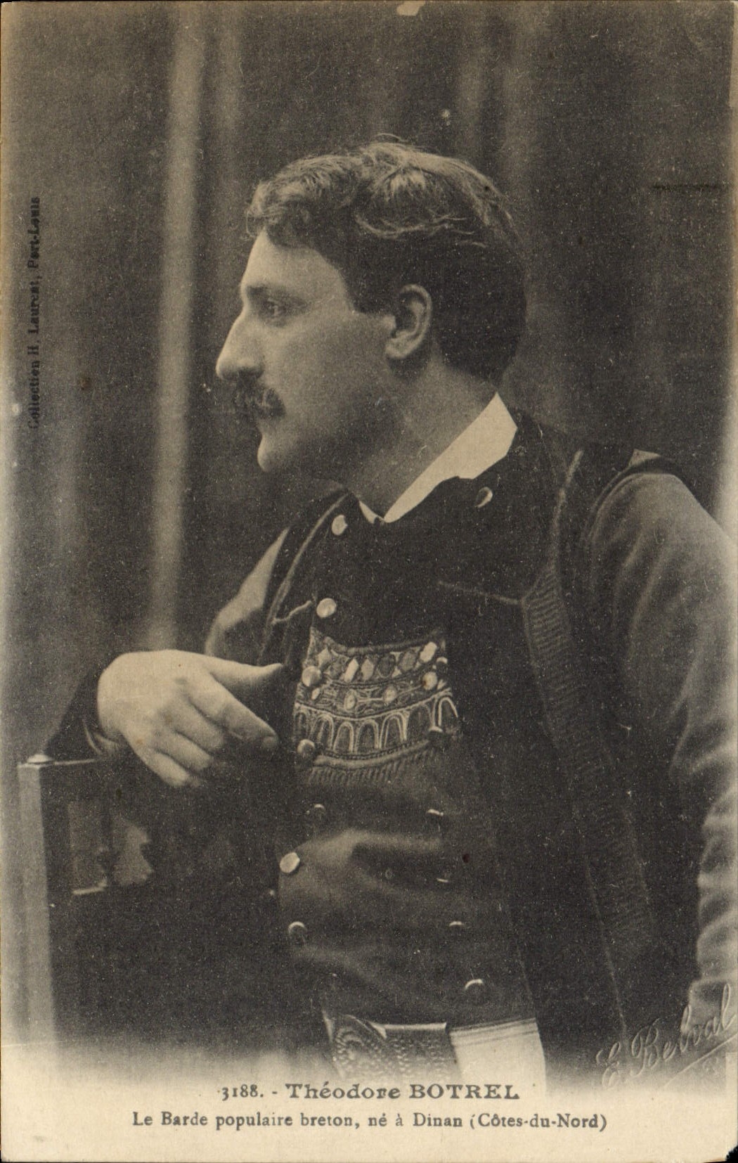 CPA Folklore Theodore Botrel Le barde populaire breton ne a Dinan 
