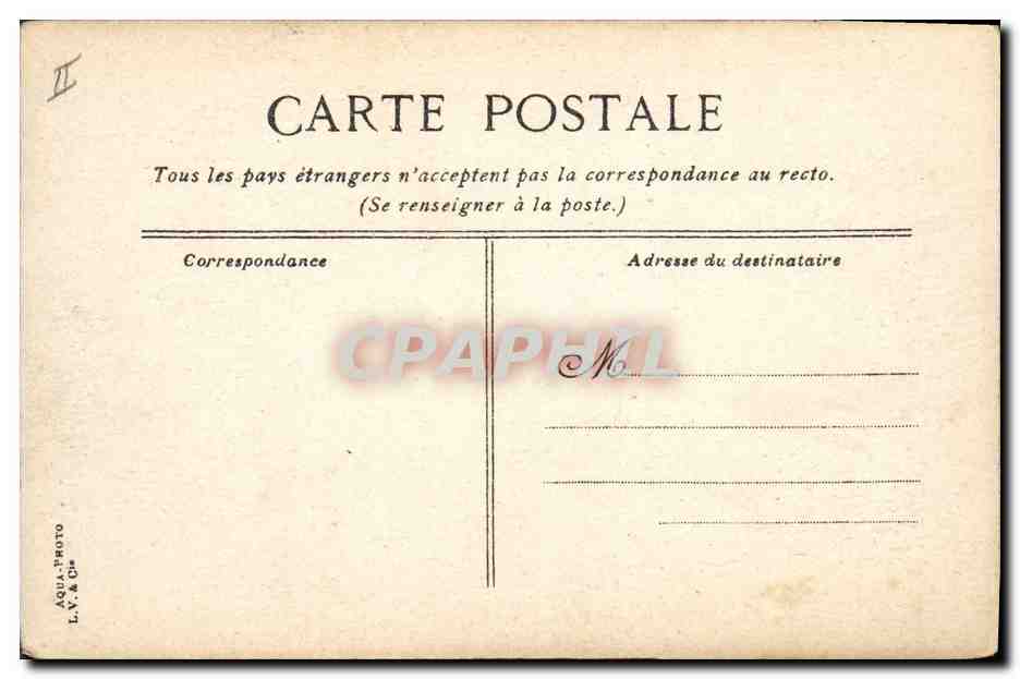 Marseille — Le "Maréchal Bugeaud" sortant du port — Aqua-Photo L.V. & Cie — Reverso