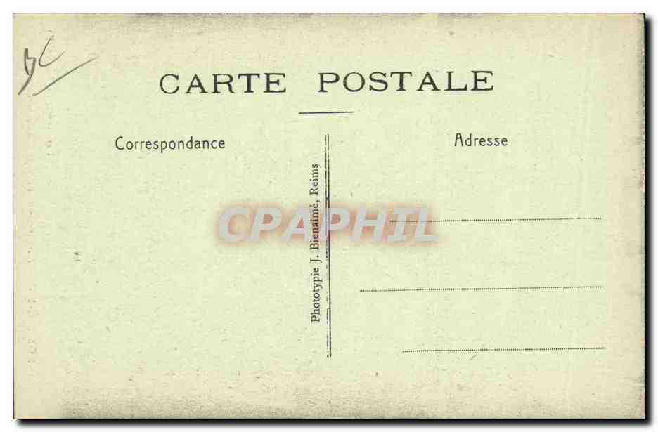 Somme-Py — La Cloche donnée par les Américains — Larasse éditeur, Somme-Py — Reverso