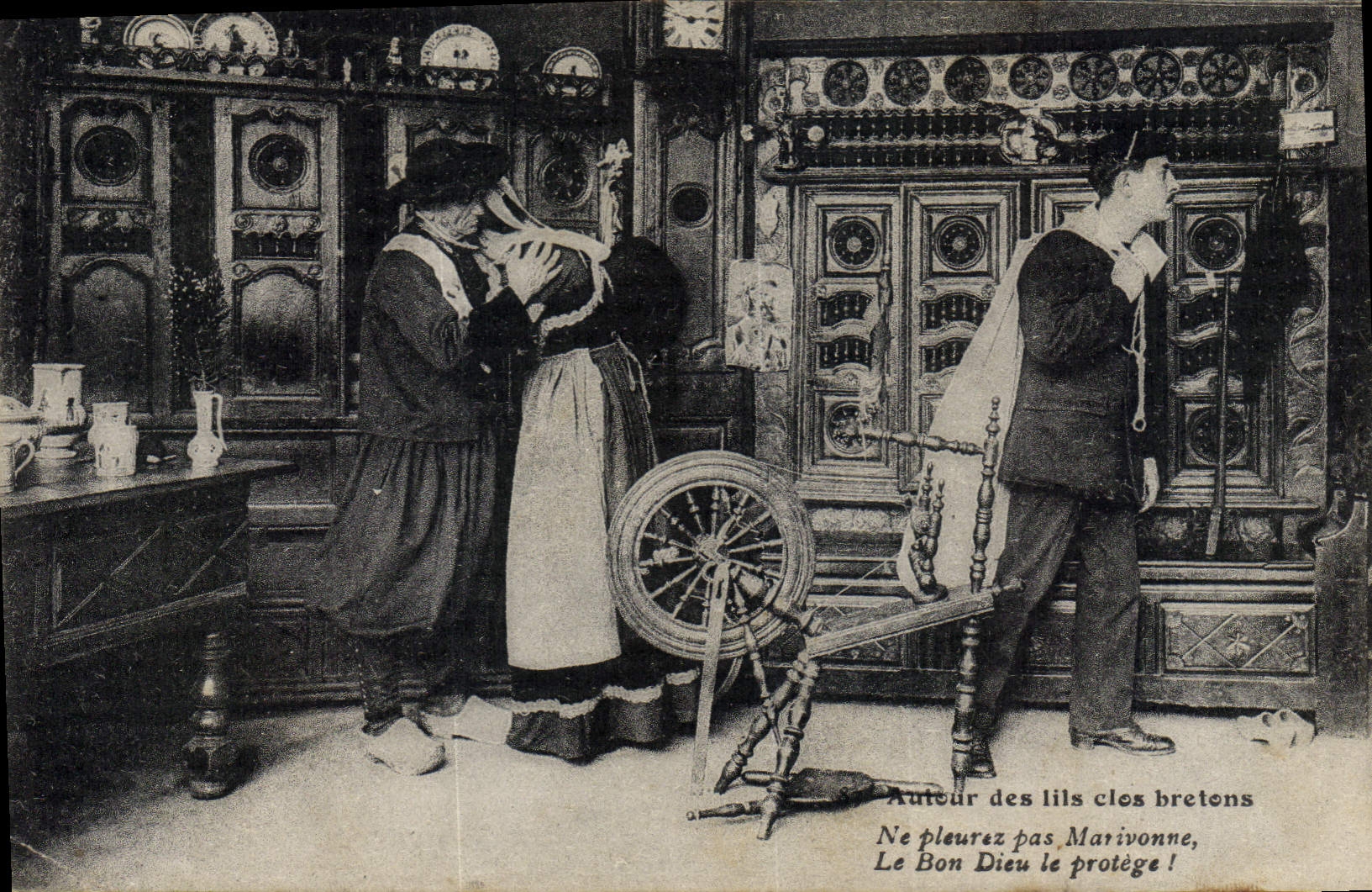 CPA Folklore Lits clos Bretons 