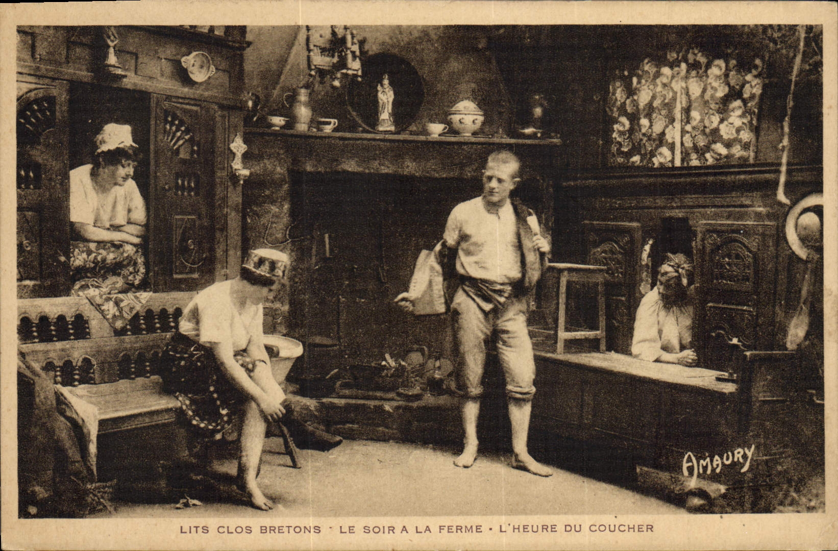 CPA Folklore Lits clos Bretons 