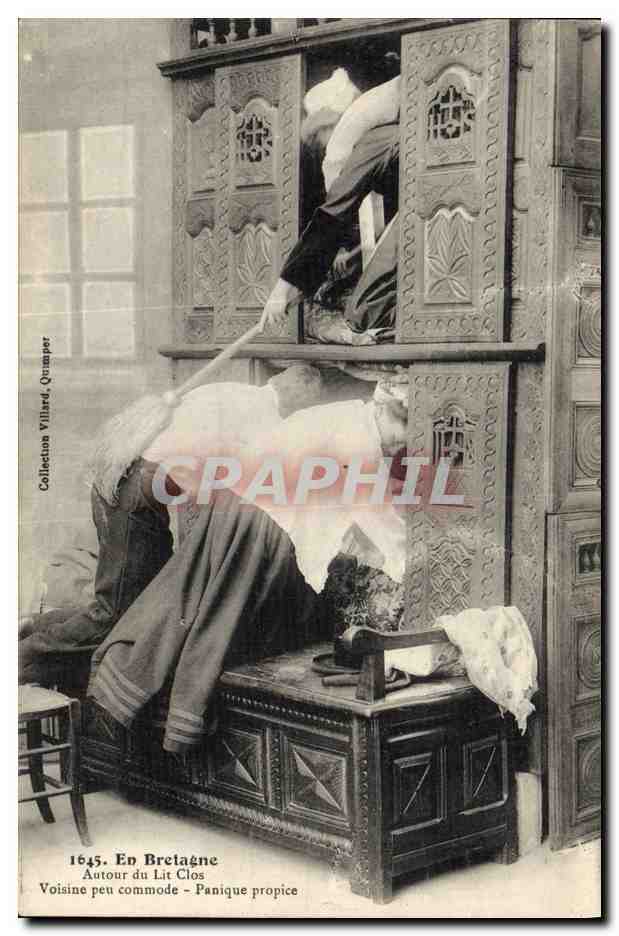 CPA Folklore Lits clos Bretons Voisine peu commode