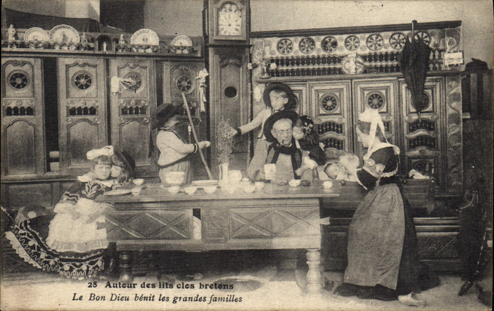 CPA Folklore Lits clos Bretons 