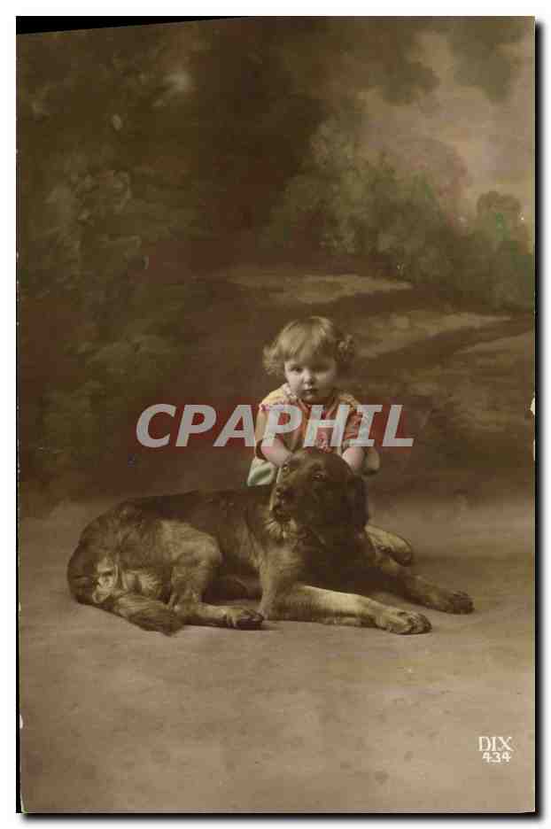 Petite fille et chien — studio photographique DIX — n° 434