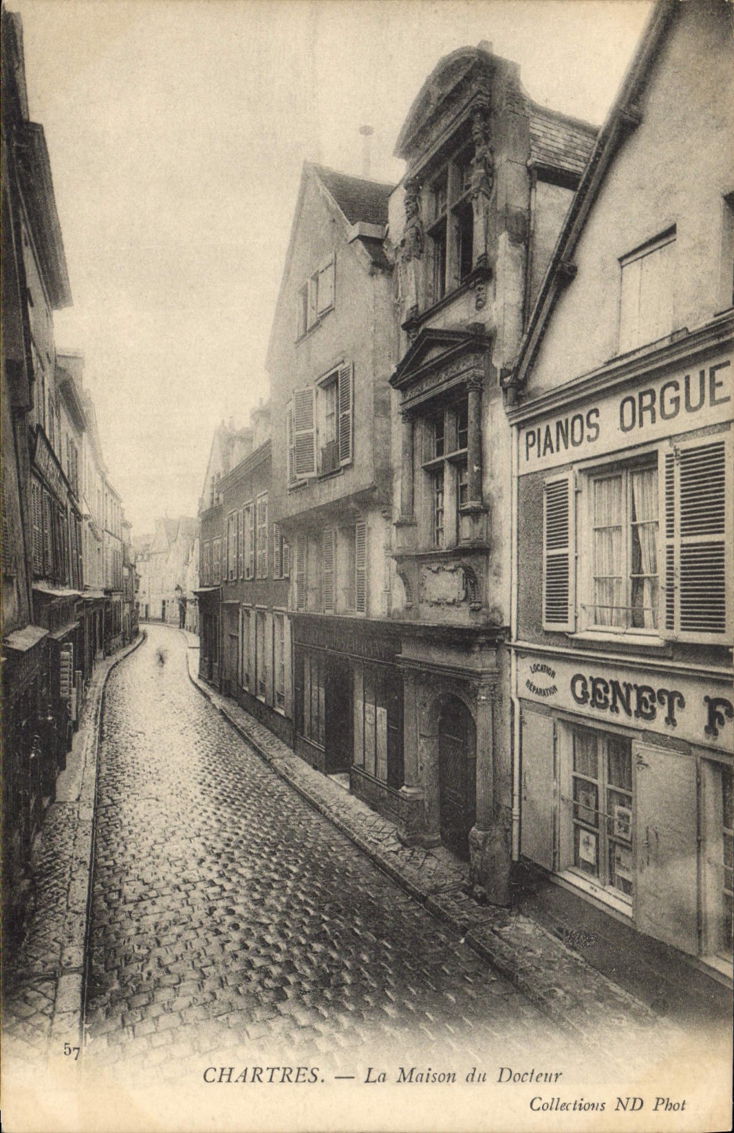 CPA Chartres La maison du Docteur Pianos Orgue Genet 