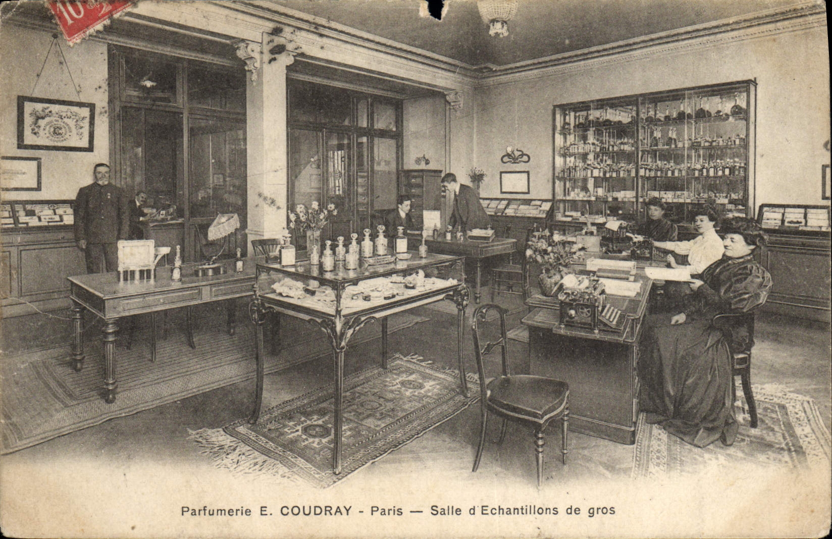 CPA Parfums Parfumerie Coudray Paris Salle des echantillons de gros 