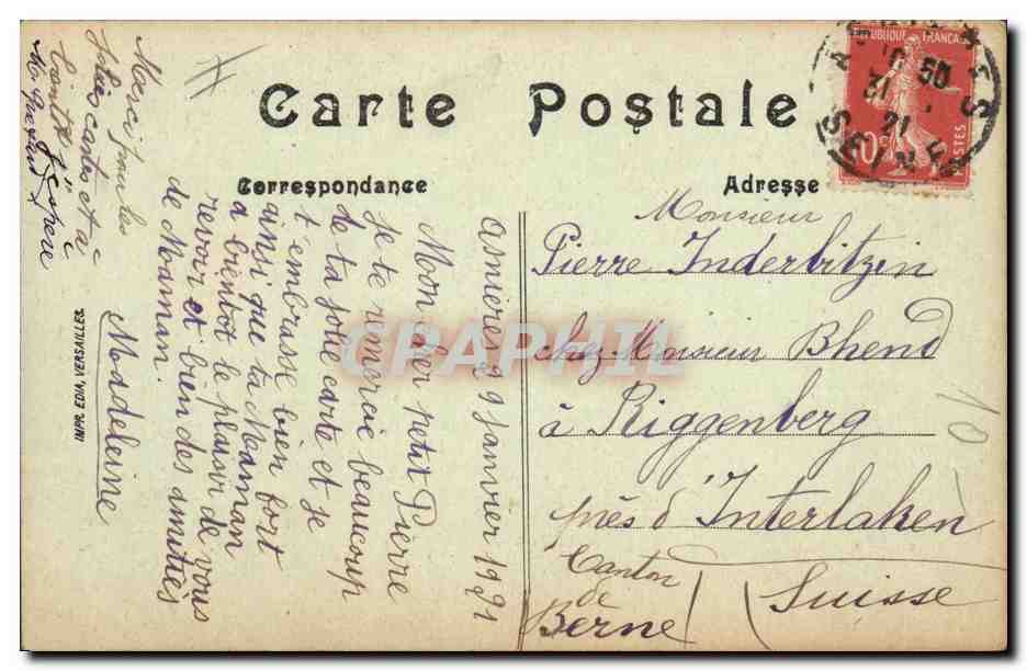 Une Paire d'Amis — Photographie d'une petite fille et d'un chien — P. F. — Verso