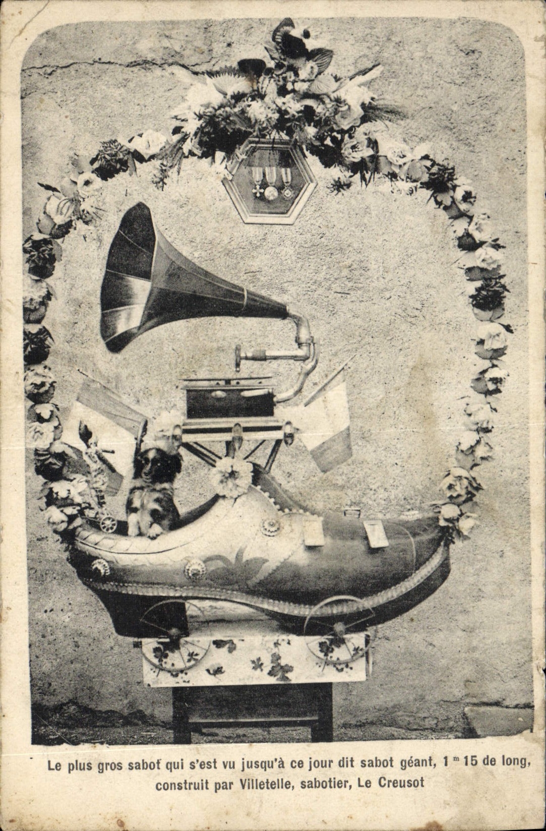 Sabot géant — exposition — Villetelle, Le Creusot