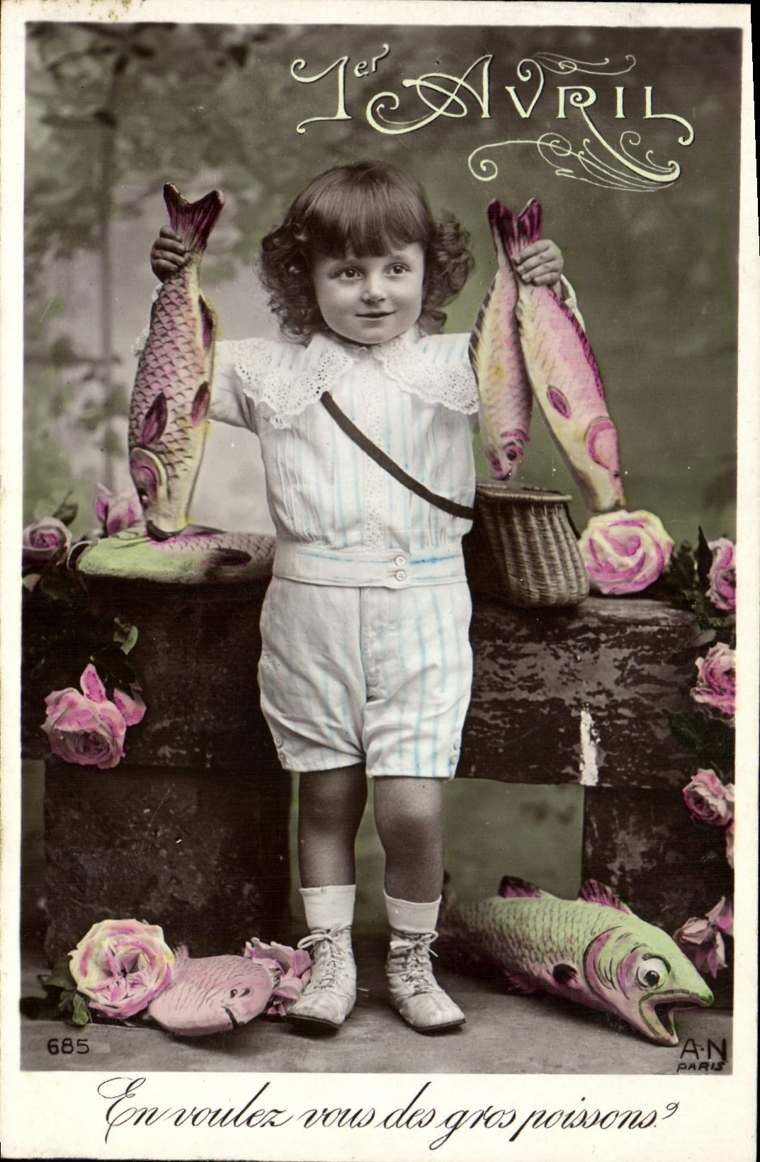 CPA Fantaisie Paques Poisson Enfant 1er Avril 