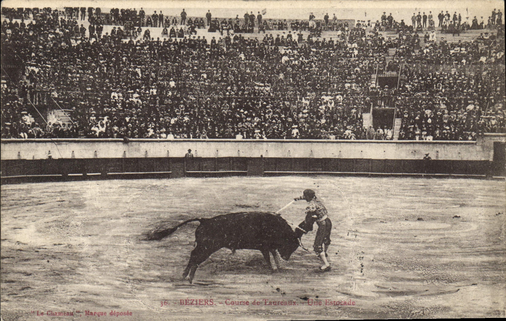 Béziers - Course de Taureaux - Une Estotade — Le Chaménu, Marque déposée