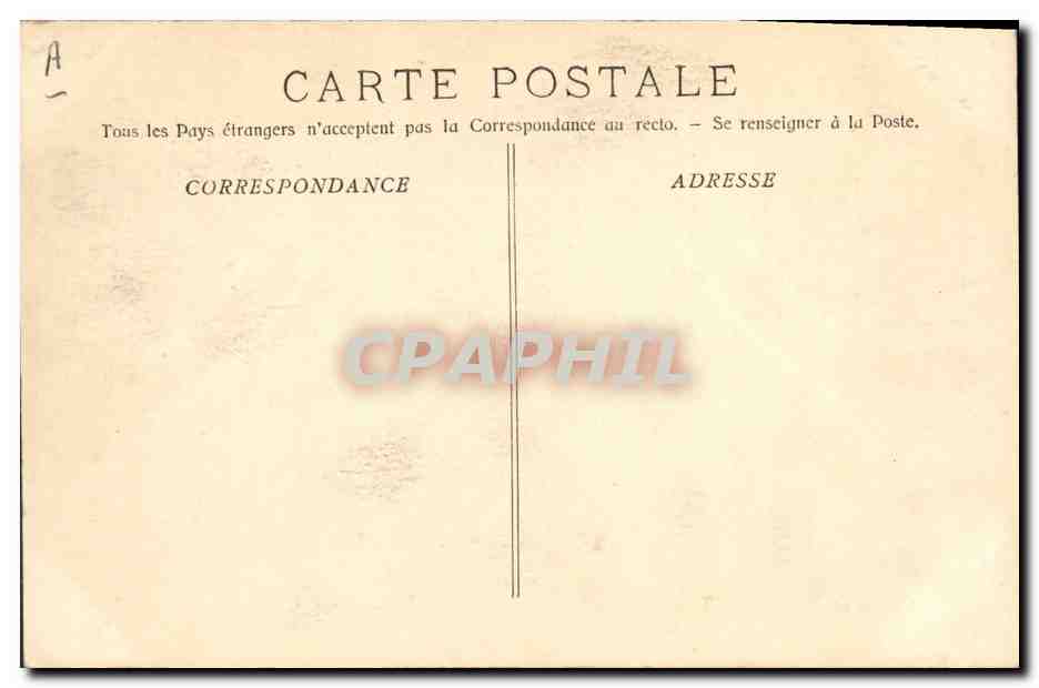 Course de Taureaux — Toreador appelant l'attention du Taureau avant de passer à la muletta — Phototypie E. Lacour - Marseille — Reverso