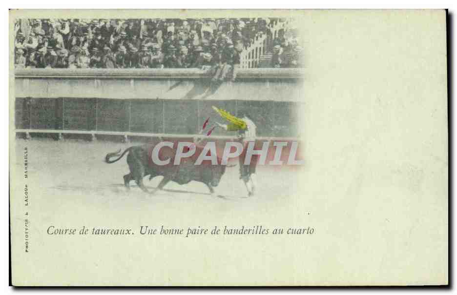 CPA Corrida Taureau Course de taureaux Une bonne paire de banderilles au cuarto 