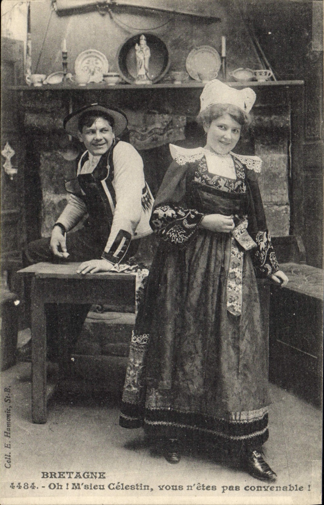CPA Folklore Bretagne Msieu Celestin 