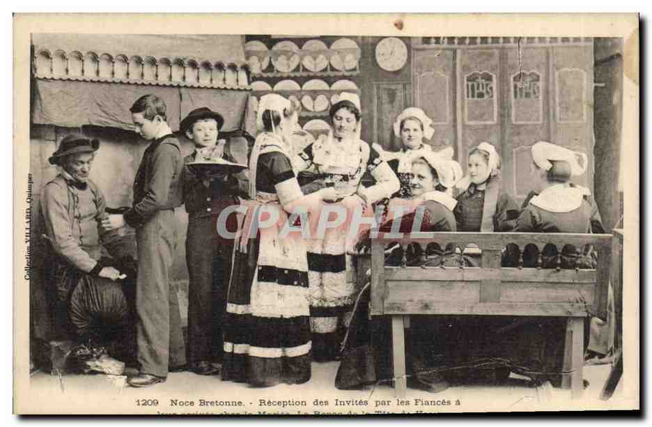 CPA Folklore Noce Bretonne Reception des invites par les fiances 