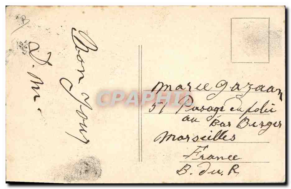 CPA Fantaisie Femme Chapeau Poissons — Verso