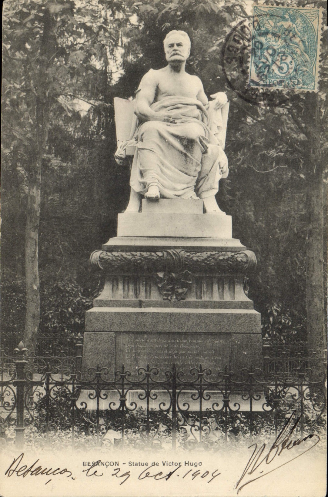 CPA Besancon Statue de Victor Hugo 