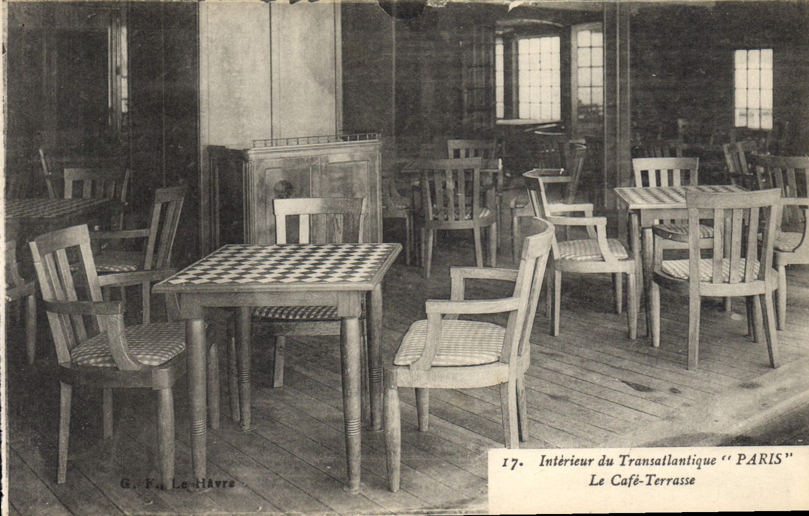 Interior del Transatlántico "PARIS" — El Café-Terrasse — G. F. Le Havre, n°17