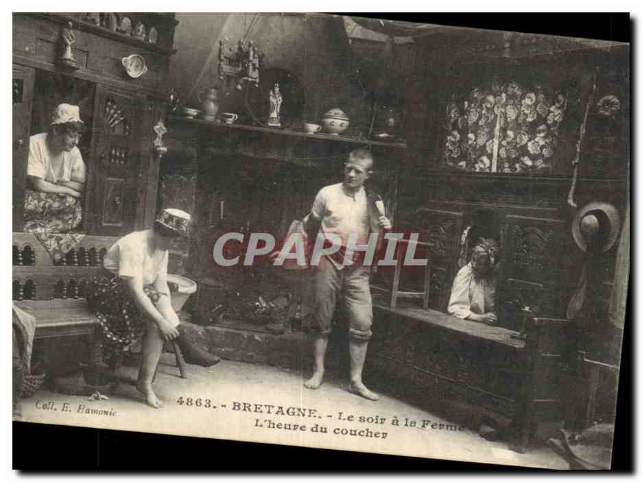 CPA Folklore Lits Clots L'heure du coucher 