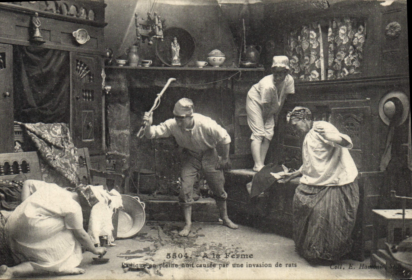 CPA Folklore Lits Clots 