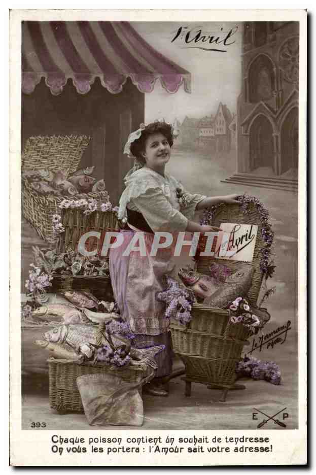CPA Fantaisie Paques Poisson Femme 