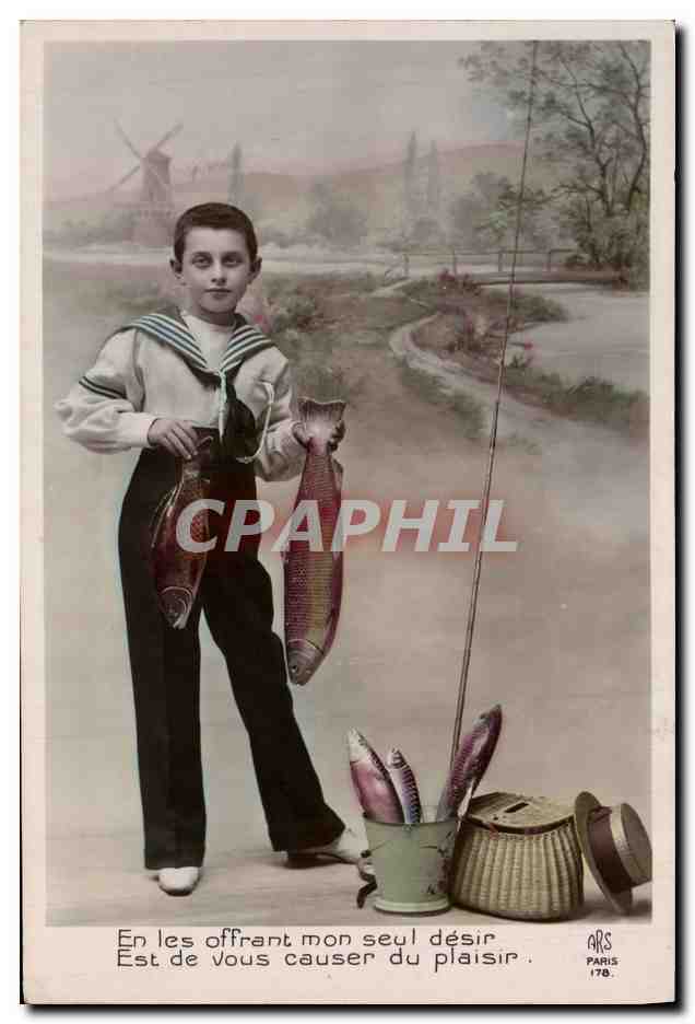 CPA Fantaisie Paques Poisson Enfant 