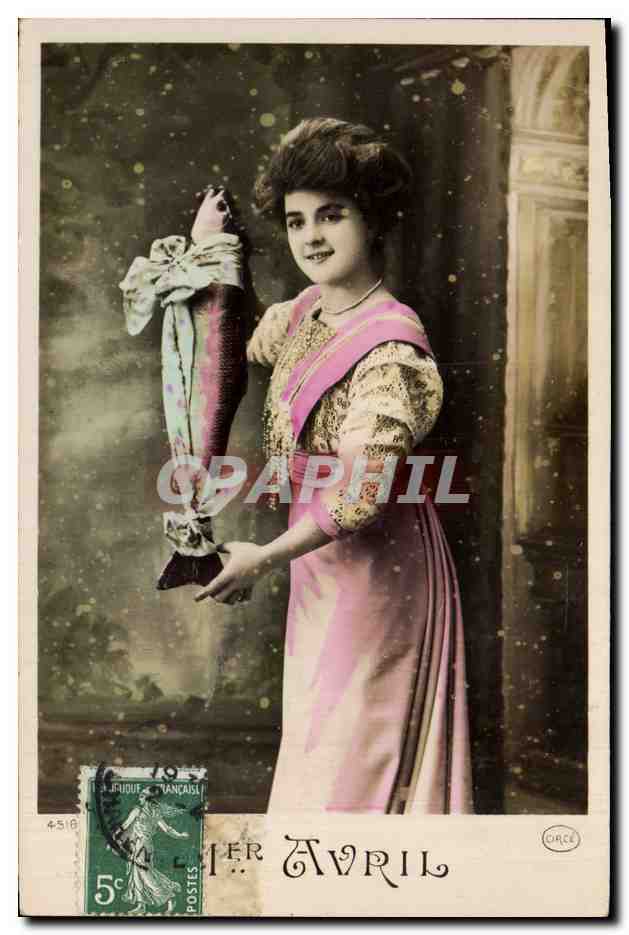 CPA Fantaisie Paques Poisson Femme 