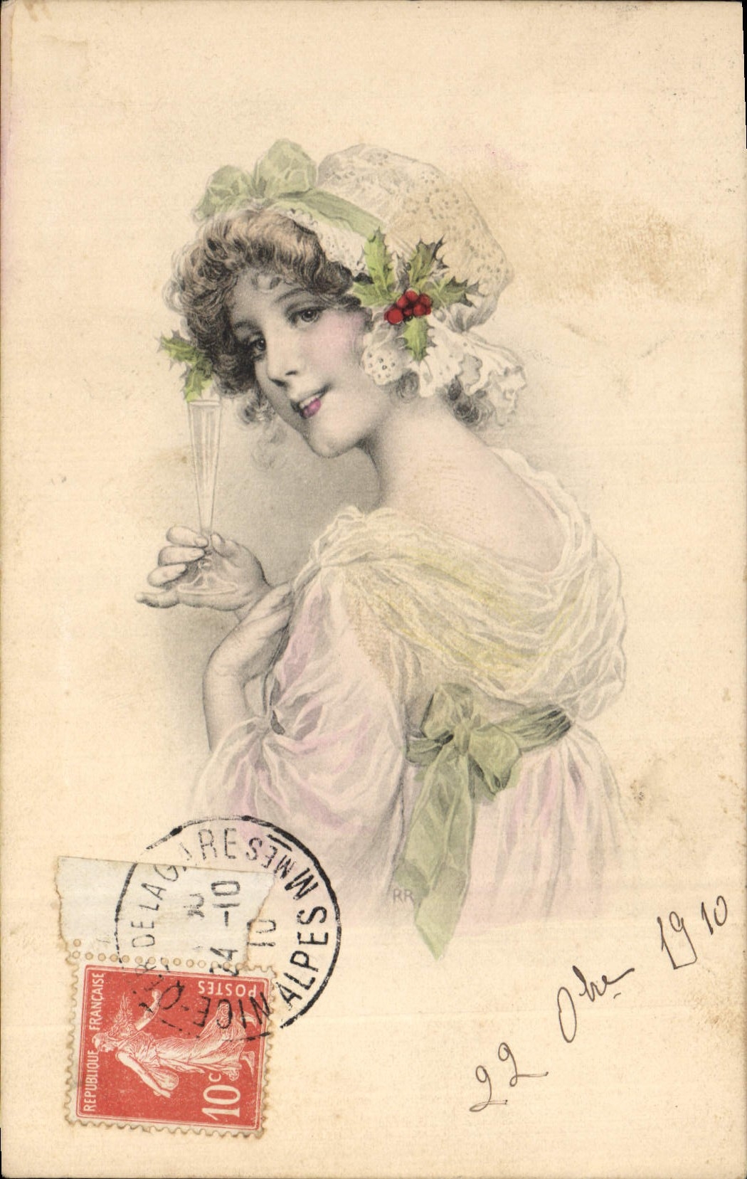 Jeune femme en robe de style ancien — houx et baies — éditeur RR, n° de série non visible