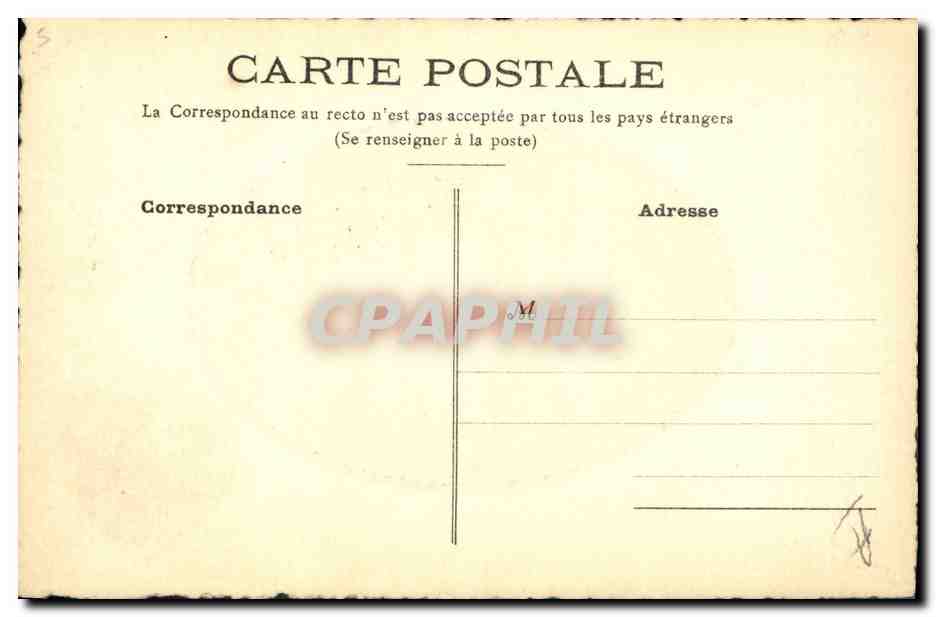 Jeune femme en robe jaune — tenant une tasse rouge — carte postale — Achterkant