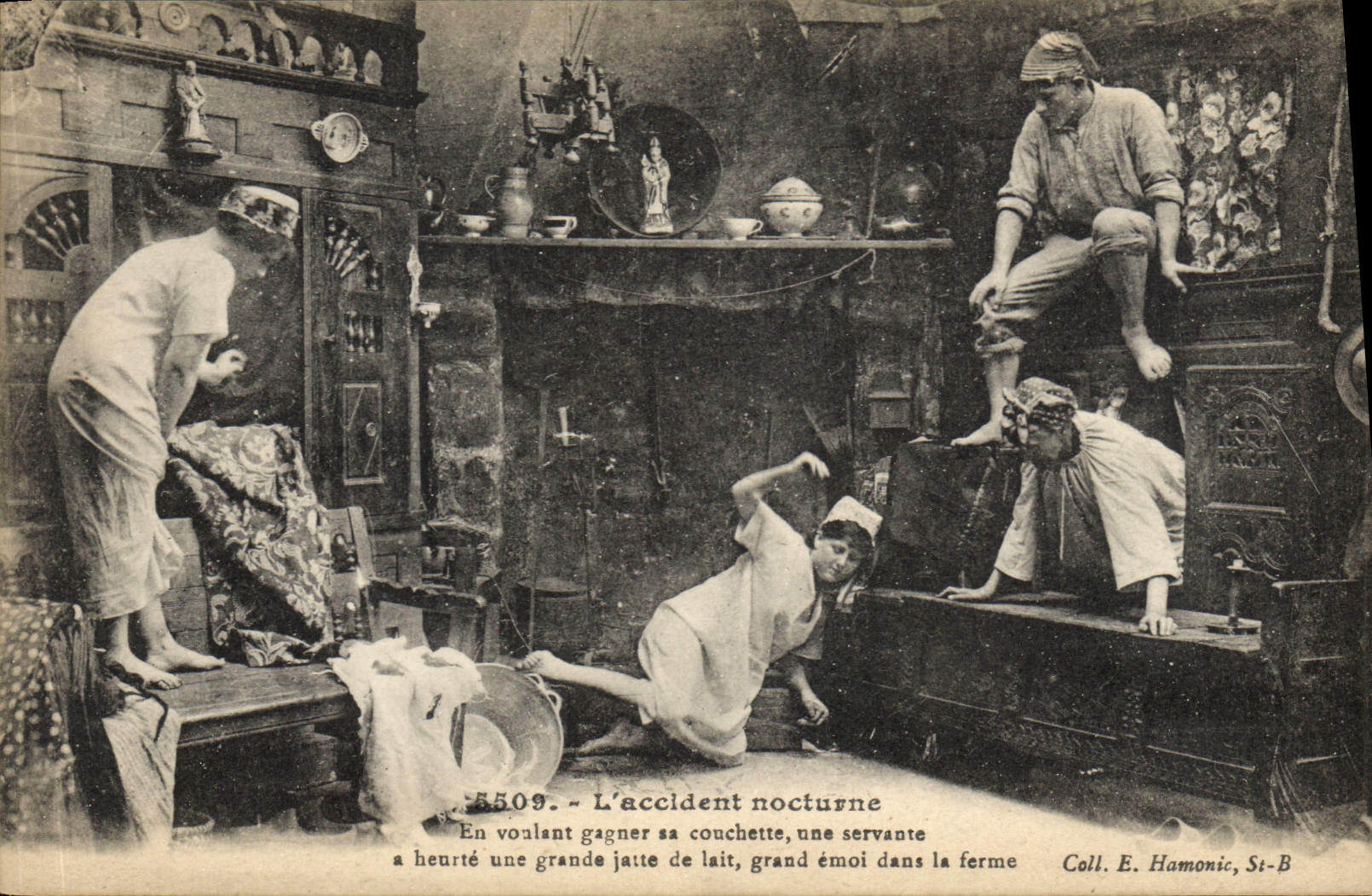 CPA Folklore Lits Clos L'accident nocturne 