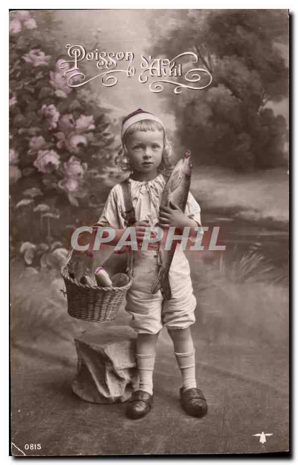 CPA Fantaisie Paques Poisson Enfant 