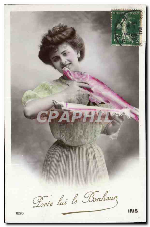 CPA Fantaisie Paques Poisson Femme 