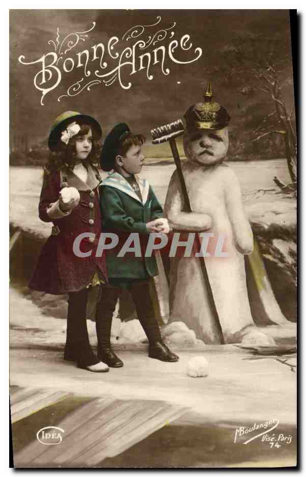 CPA Fantaisie Bonhomme de neige Enfants Casque allemand Militaria 