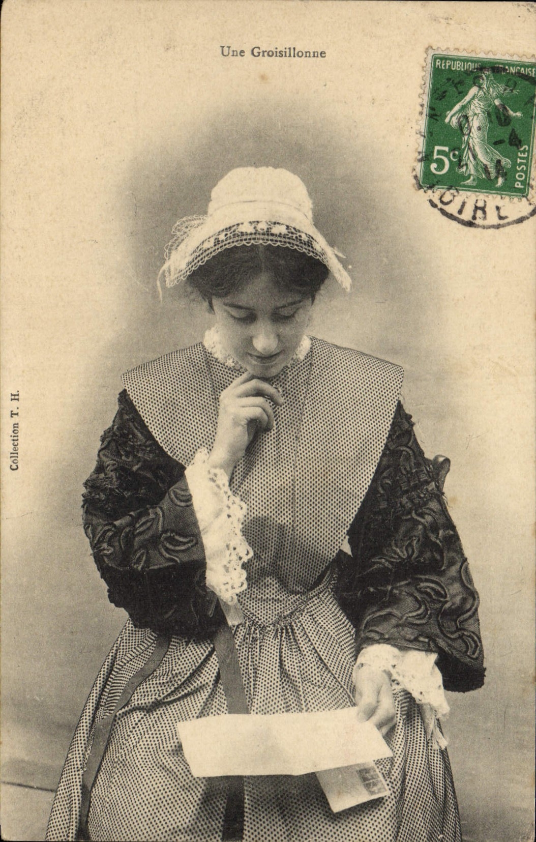 CPA Folklore Une Groisillonne 