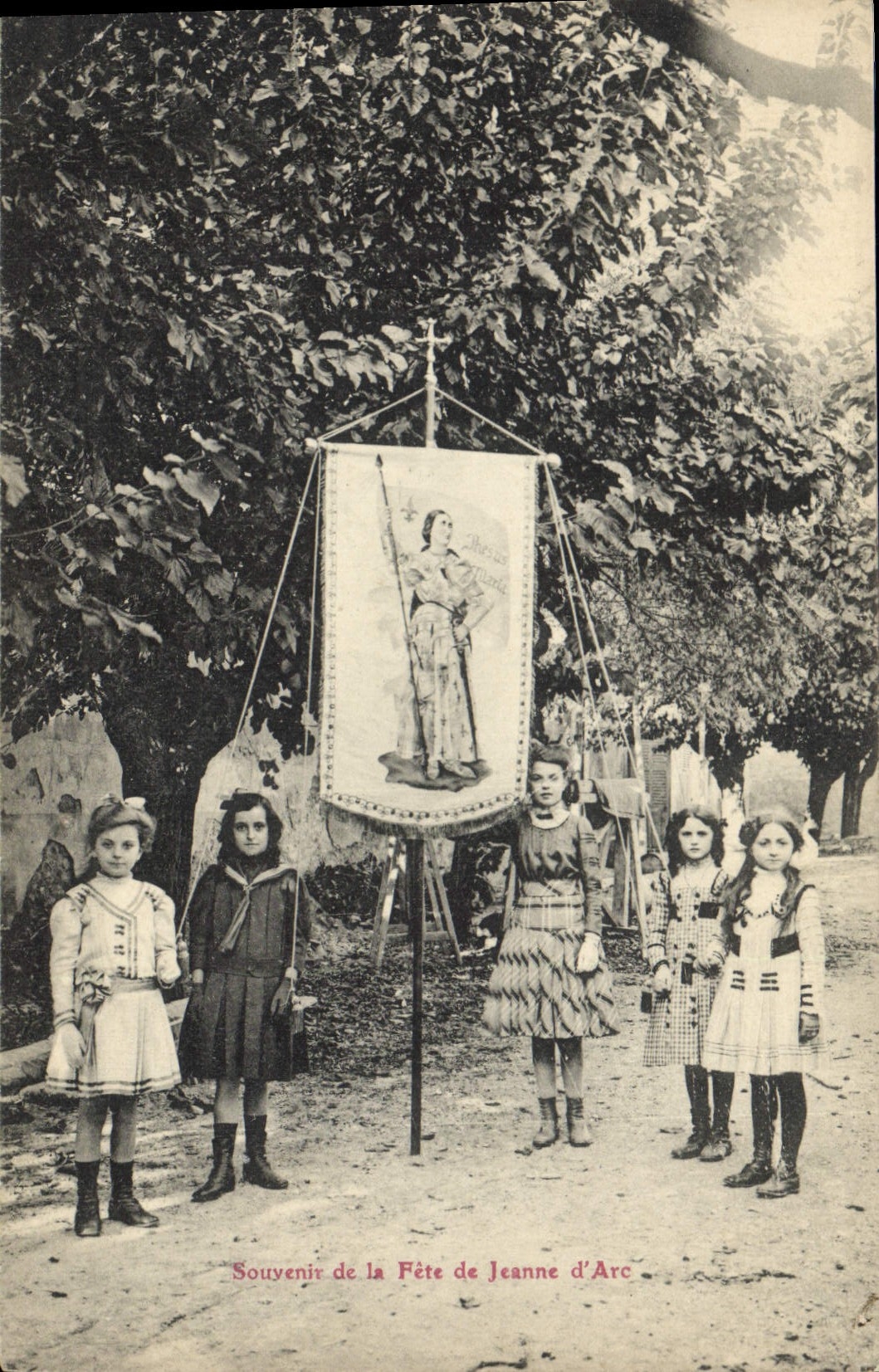 CPA Souvenir de la Fete de Jeanne d'Arc Enfants 