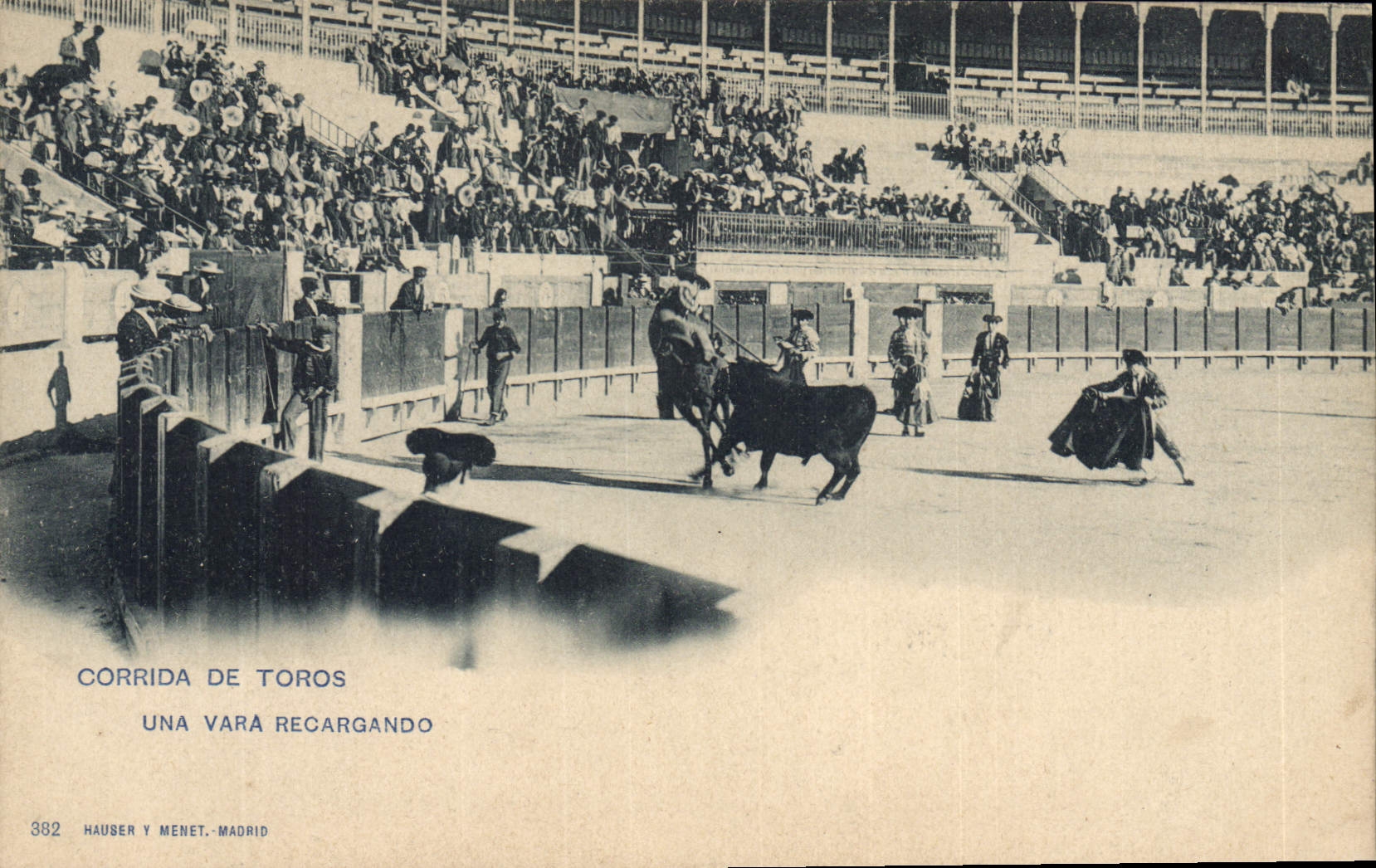 CPA Corrida Course de taureaux Corrida de Toros Una vara recargando 
