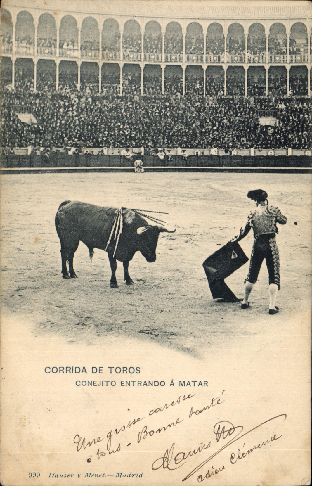 Corrida de toros — un toro entrando á matar — Hauser y Menet, n° 999