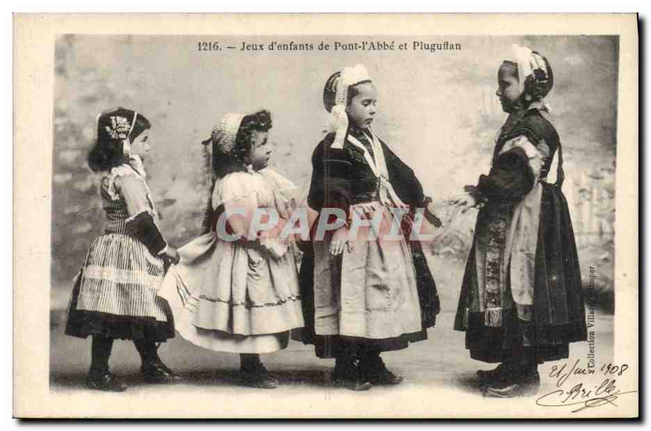 CPA Folklore Jeux d'enfants de Pont l'Abbe et Pluguffan 