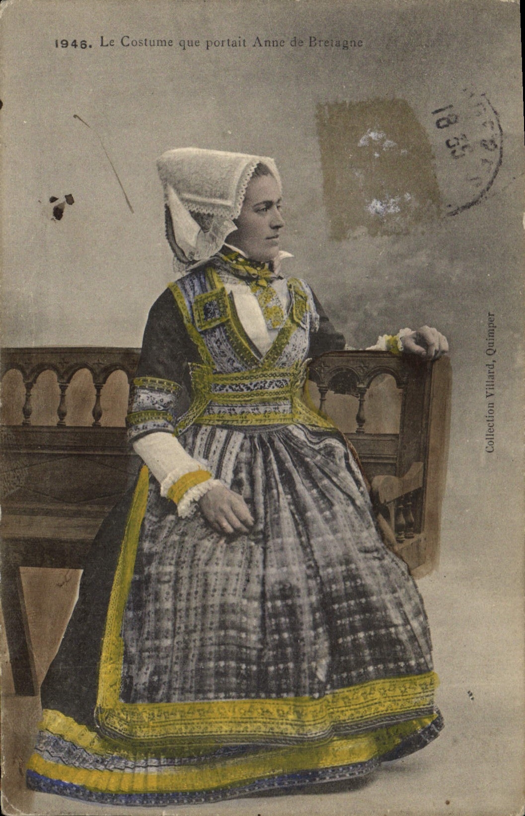 CPA Folklore Le costume que portait Anne de Bretagne 