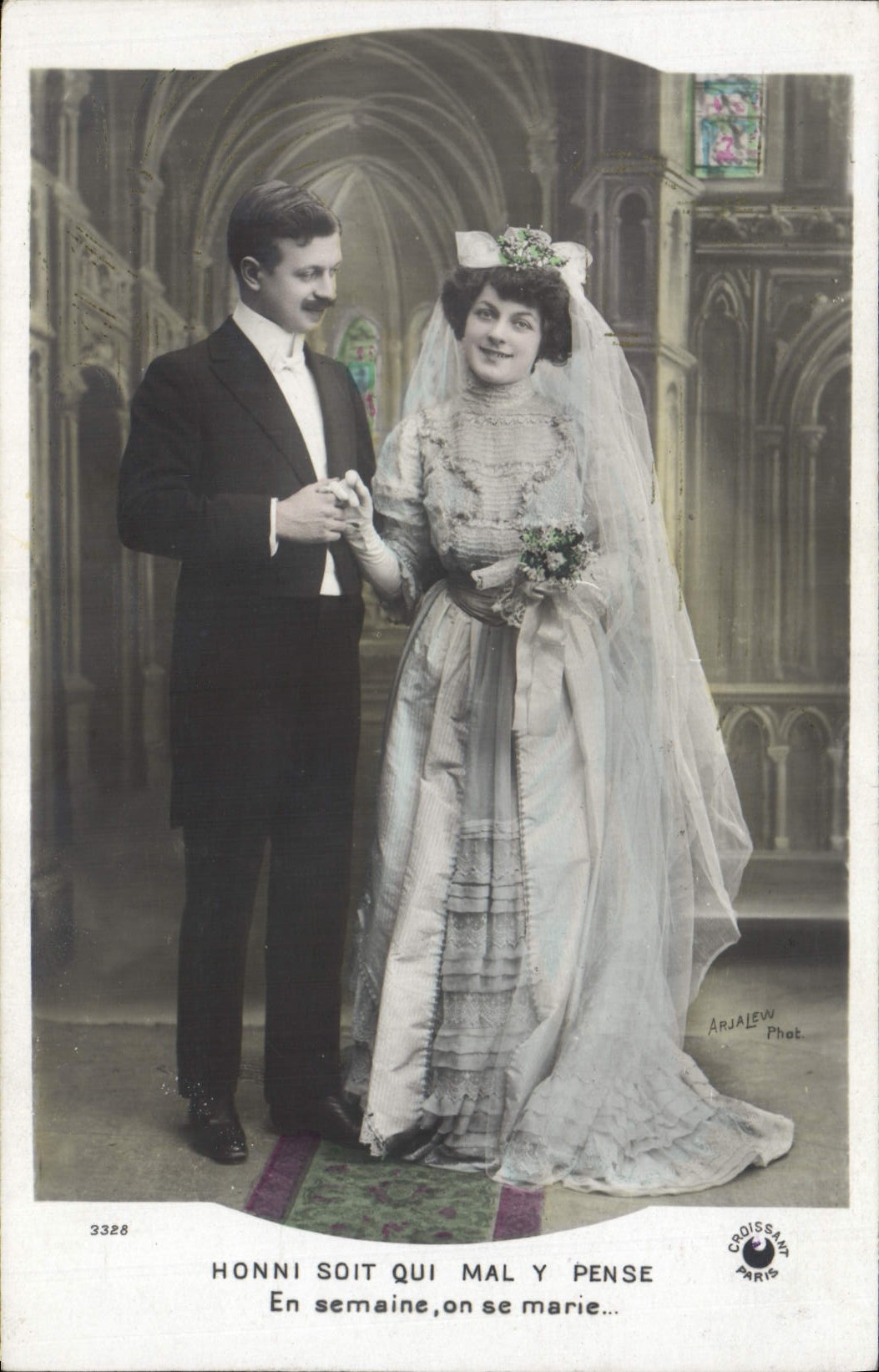 CPA Fantaisie Femme Mariage 
