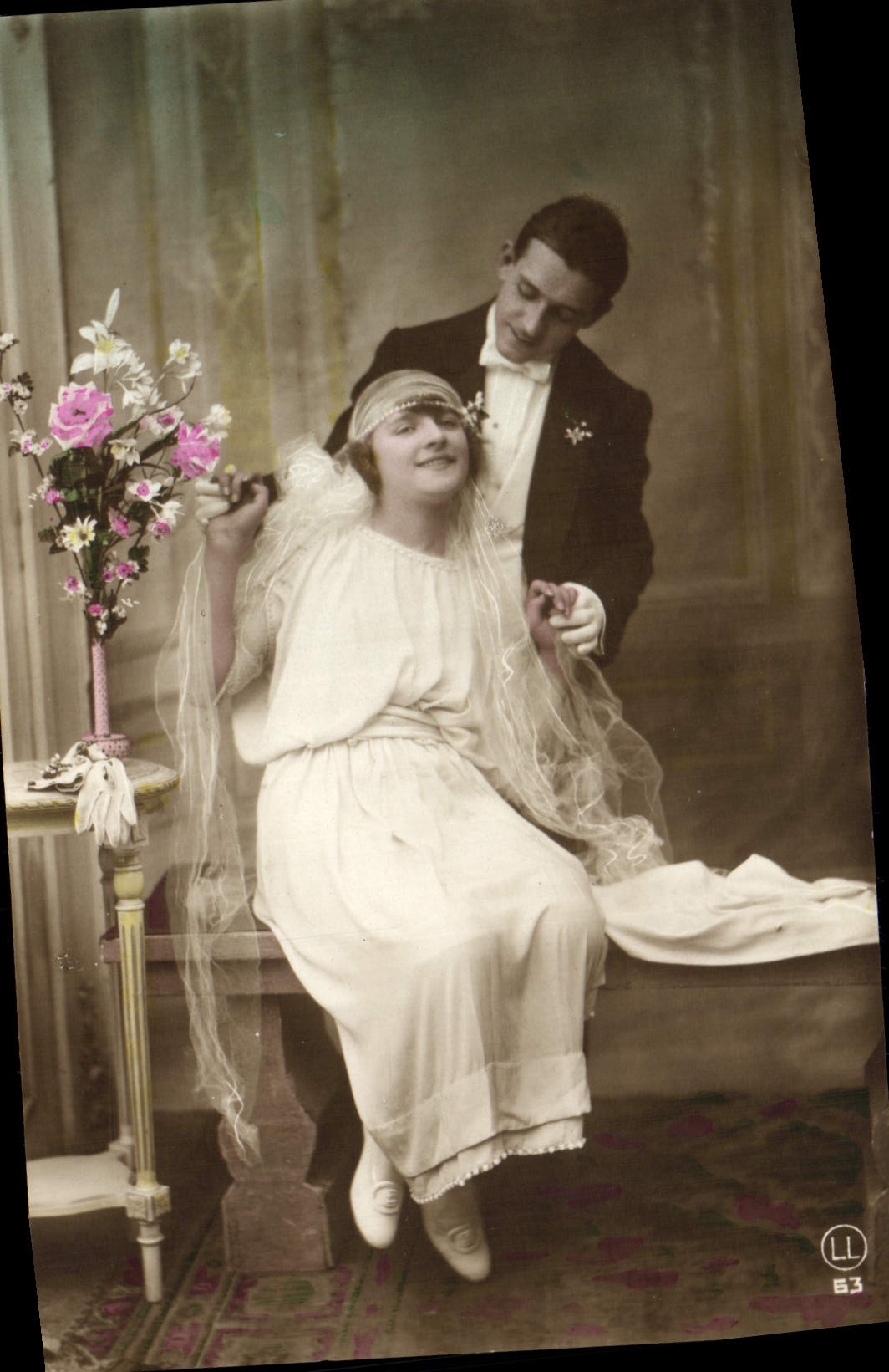 CPA Fantaisie Femme Mariage 