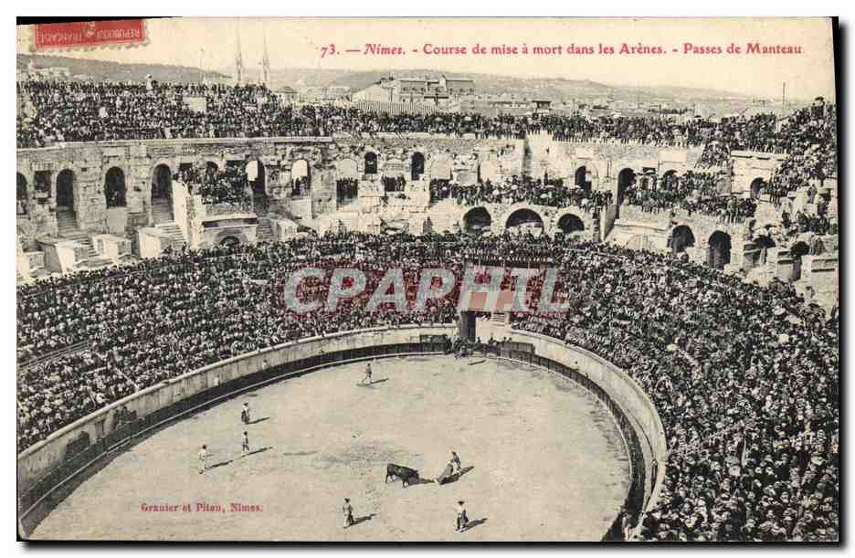 Nîmes — Course de mise à mort dans les Arènes — Passes de Manteau