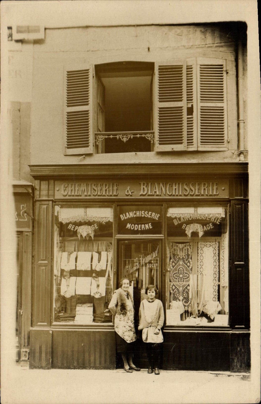 Blanchisserie Moderne — Chemiserie & Blanchisserie — Paris