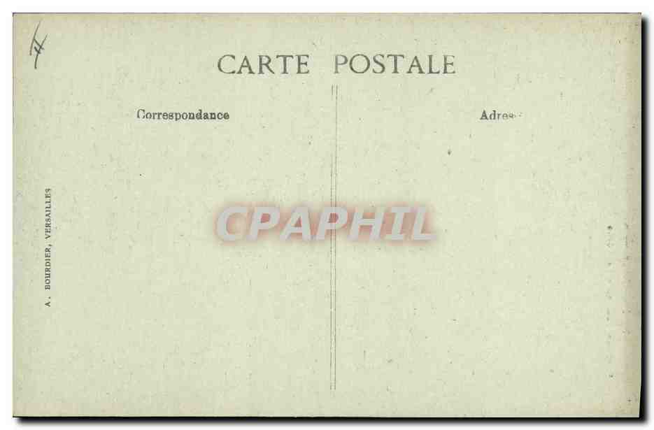 CPA Cheval Chevaux Hippisme Chantilly Grandes ecuries Le Dome — Verso