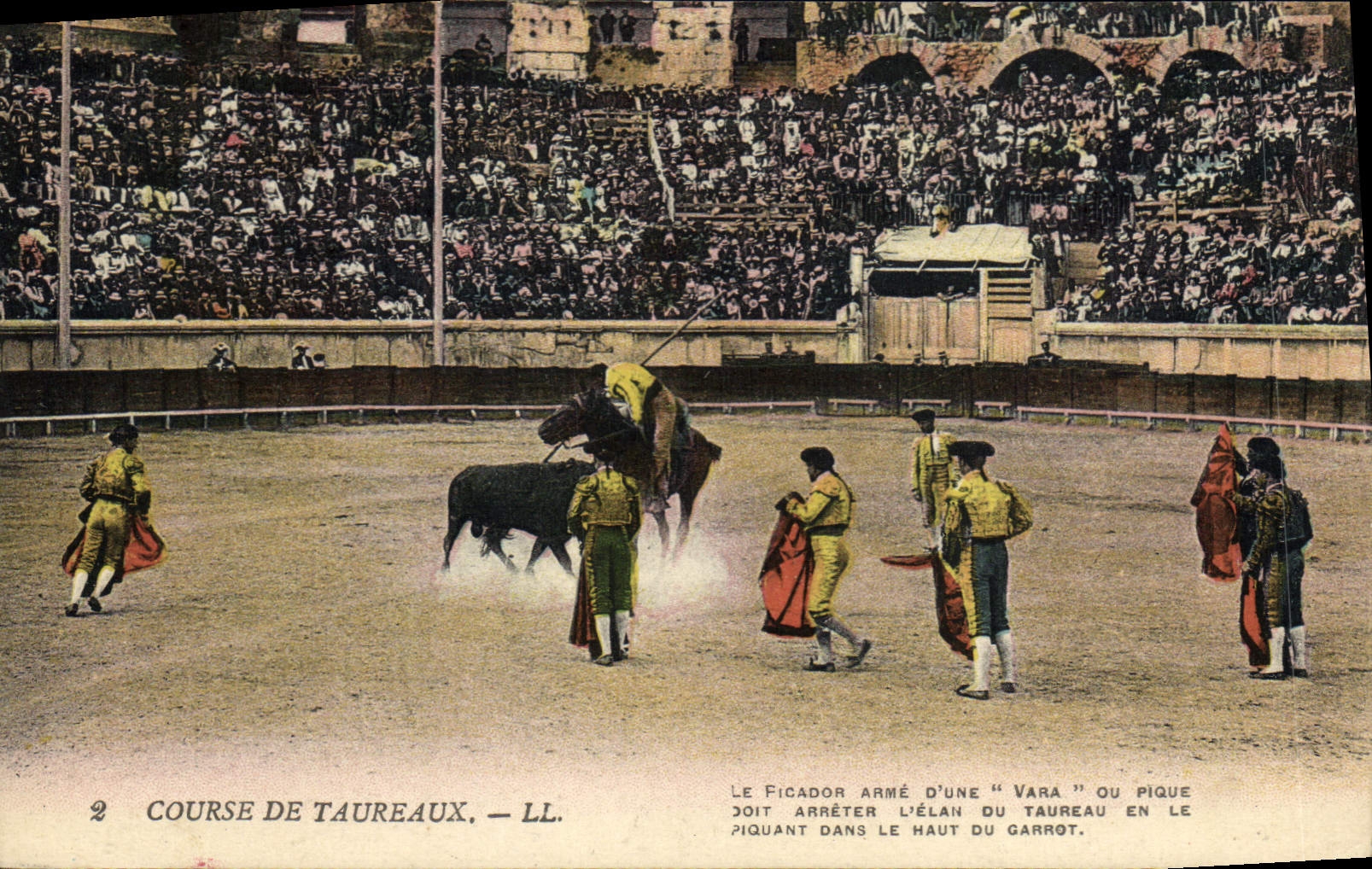 CPA Corrida Course de taureaux Le picador arme d'une Vara ou pique 