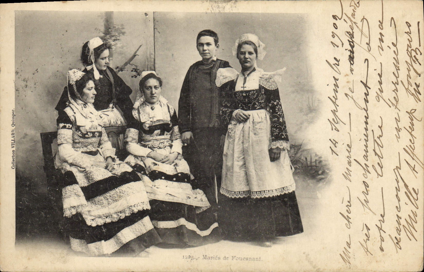 CPA Folklore Maries de Fouesnant Mariage 