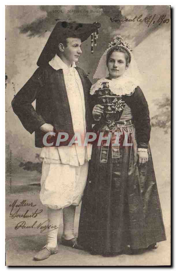 CPA Folklore Maries de Bourg de Batz Mariage 