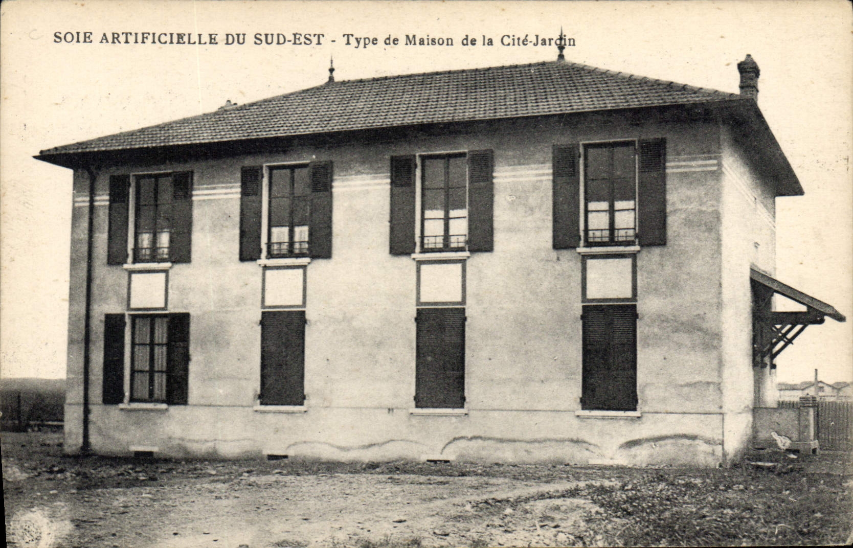 CPA Soie artificielle du Sud Est Type de maison de la Cite Jardin 